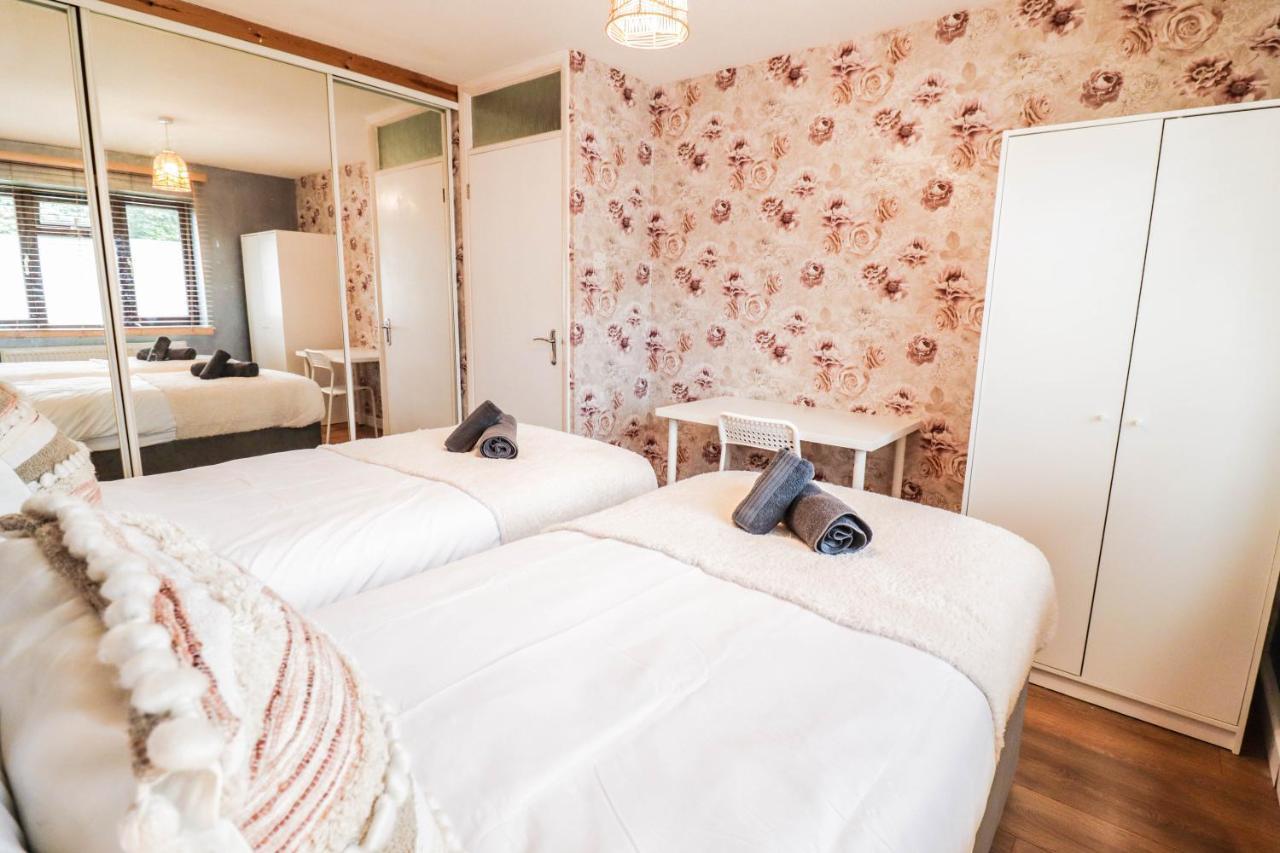 Spacious 1 Bed Flat-Free Parking Hillingdon Exterior foto